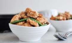 طريقة عمل قطع الدجاج بالسمسم